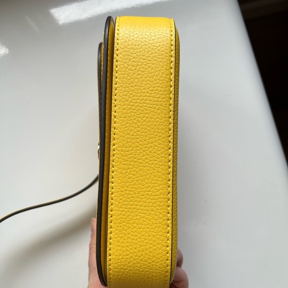 Michael Kors Jet Set Travel Crossbody Bag NWOT - Picture 2 of 5